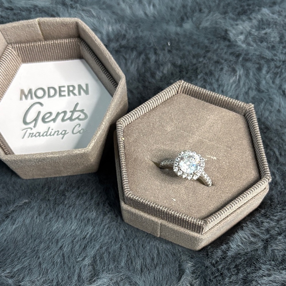Silver Modern Gents Halo Ring over 1 carat like new! Size 5